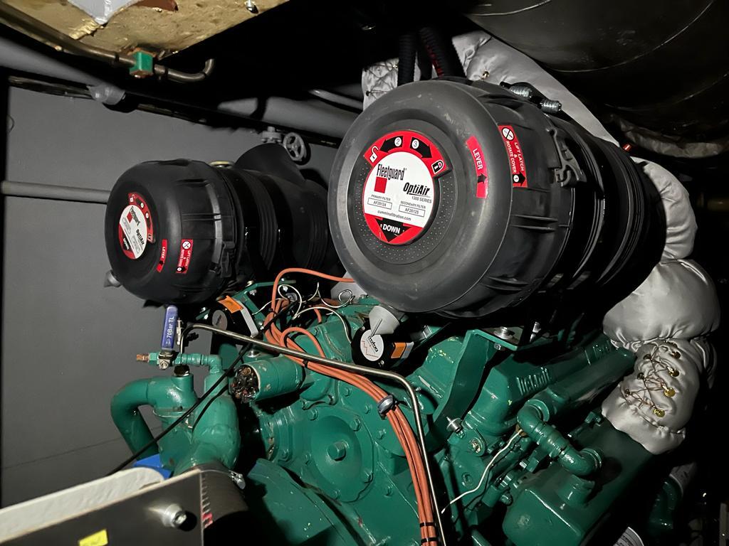 DETROIT V71 DIESEL GENERATOR - BREEZANT