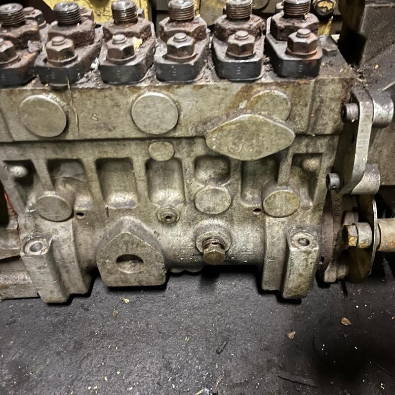 FUEL INJECTION PUMP 